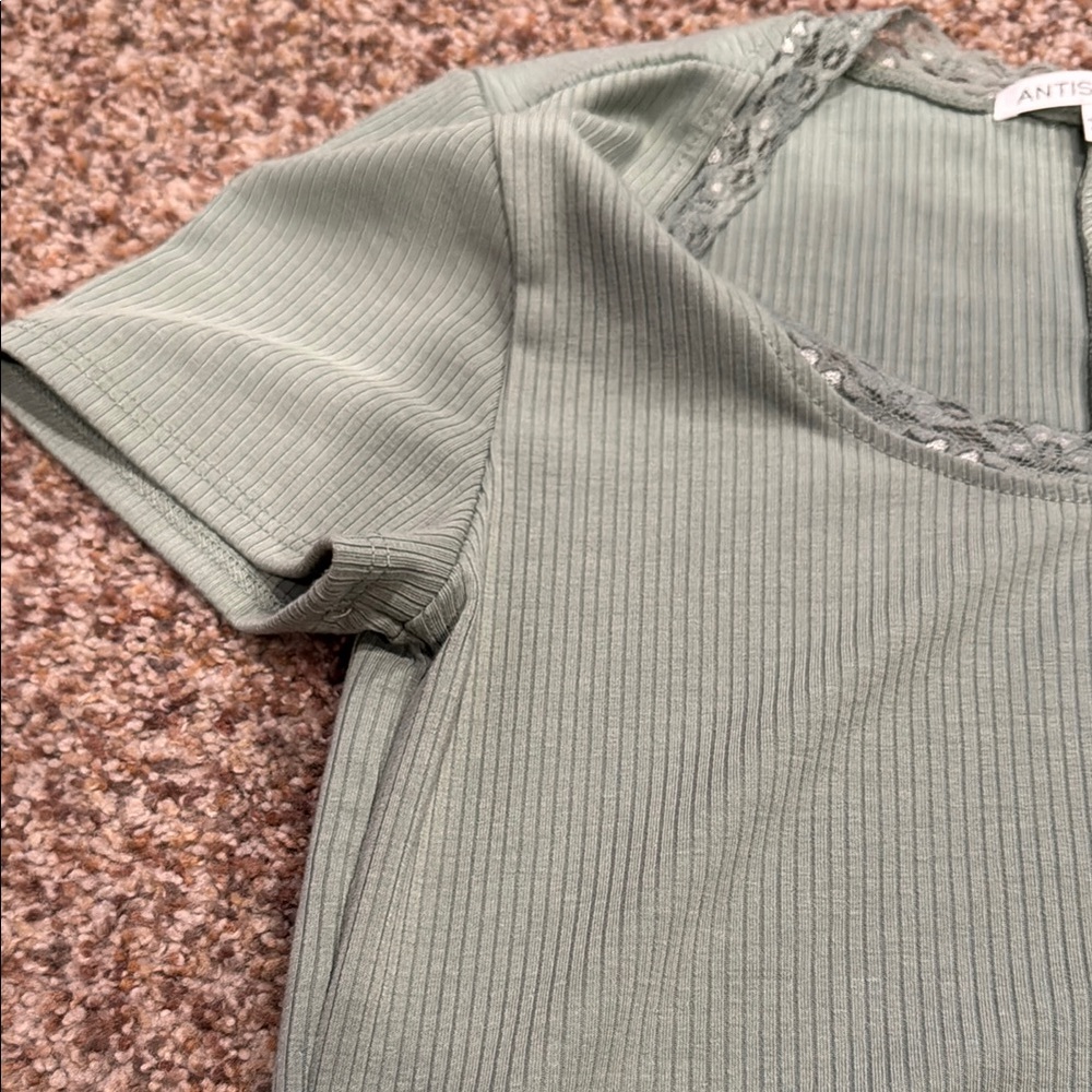 Green Ribbed Women's Top - Picture 4 of 5